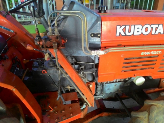 ขายรถไถ KUBOTA L2605 พร้อมดันหน้า ราคา 128,000 ร้าน DC Tractor Rayong 0818618678,0899347475 id line=0818618678      id line=carbonthai  https://www.facebook.com/Tractors-Rayong-307154532717928/photos_stream?tab=photos_albums