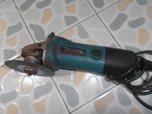 เครื่องเจียร์ makita 4 นิ้ว