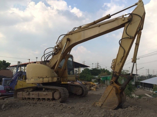 KOMATSU PC228US เก่านอกไม่เคยใช้งานในไทย  ราคา 1,400,000 บาท สภาพดีพร้อมใช้งาน