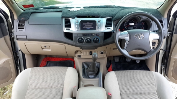 VIGO 2.5E DOUBLE CAB รถสวยมากคร่ะ มีจอเนวี่ กล้องหลัง หน้าแชมส์ พี่ๆท่านใหนมองหาอยู่ ทักจิ๊ฟมาได้น่ะคร่ะ