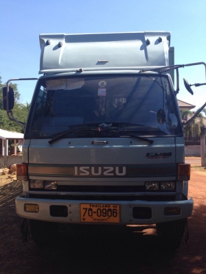 รถสิบล้อ Isuzu rocky 195