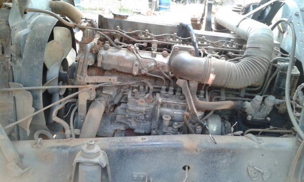 รถสิบล้อ Isuzu rocky 195