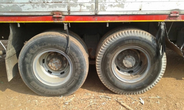 รถสิบล้อ Isuzu rocky 195