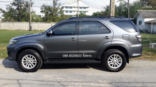 Fortuner 2.7V  DVD กล้องหลัง รถสวยมากคร่ะ การันตีไม่มีชนหนัก ใช้งานดี สนใจทักจิ๊ฟมาได้น่ะคร่ะ