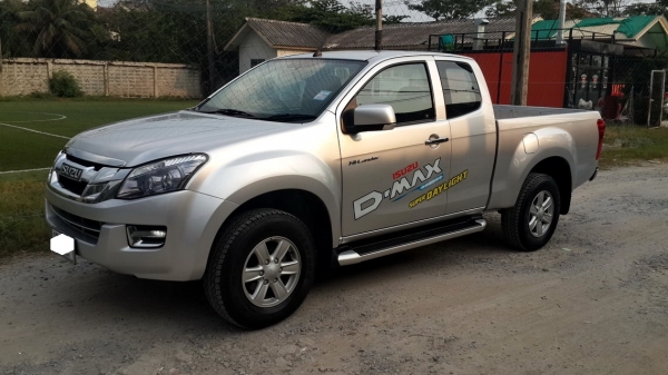 ISUZU  DMAX Space Cab  2.5 Z  โฉม HI LANDER  รถใหม่สภาพเยี่ยมป้ายแดงเลยคร่ะ  สนใจทักจิ๊ฟมาคุยกันได้น่ะคร่ะ