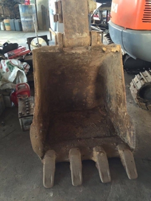 KOMATSU PC120-3 เก่าใช้งานในไทยแล้ว  ราคา 300,000 บาท สภาพดีพร้อมใช้งาน