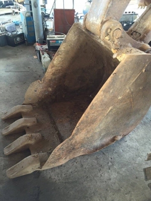 KOMATSU PC120-3 เก่าใช้งานในไทยแล้ว  ราคา 300,000 บาท สภาพดีพร้อมใช้งาน