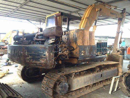 KOMATSU PC120-3 เก่าใช้งานในไทยแล้ว  ราคา 300,000 บาท สภาพดีพร้อมใช้งาน