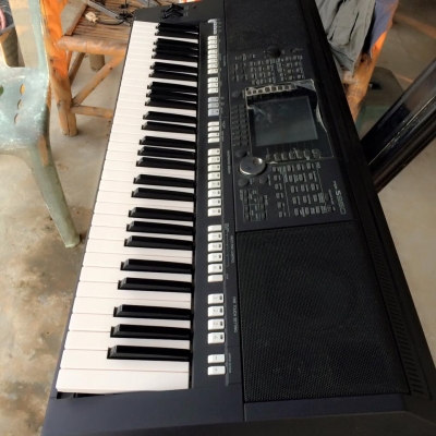 ขายpsr 950 มือเดียว สภาพเต็ม 100 ราคา 42500-