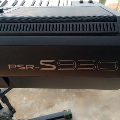 ขายpsr 950 มือเดียว สภาพเต็ม 100 ราคา 42500-
