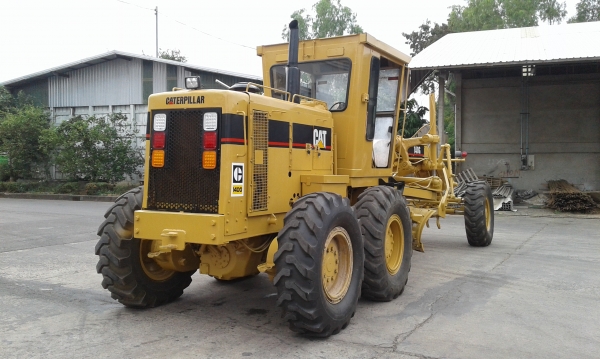 ขายรถเกรด CATERPILLAR 140G S/N 72V09XXX สภาพพร้อมใช้งาน เอกสารเล่มครบ