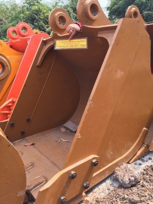 บุ้งกี๋ komatsu pc200 นำเข้าจากเกาหลี บุ้งกี๋ komatsu pc200 นำเข้าจากเกาหลี