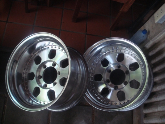 ขายล้อ centerline daytona ขอบ 16กว้าง 9นิ้ว6รู139 ออฟลบ35 4วงสวยเบาเดิมครับ 19999บาท