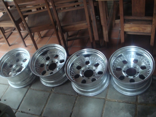 ขายล้อ centerline daytona ขอบ 16กว้าง 9นิ้ว6รู139 ออฟลบ35 4วงสวยเบาเดิมครับ 19999บาท