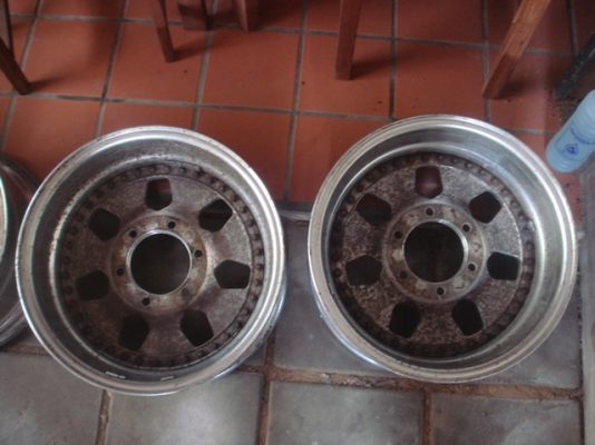 ขายล้อ centerline daytona ขอบ 16กว้าง 9นิ้ว6รู139 ออฟลบ35 4วงสวยเบาเดิมครับ 19999บาท