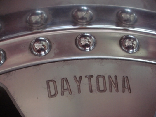 ขายล้อ centerline daytona ขอบ 16กว้าง 9นิ้ว6รู139 ออฟลบ35 4วงสวยเบาเดิมครับ 19999บาท