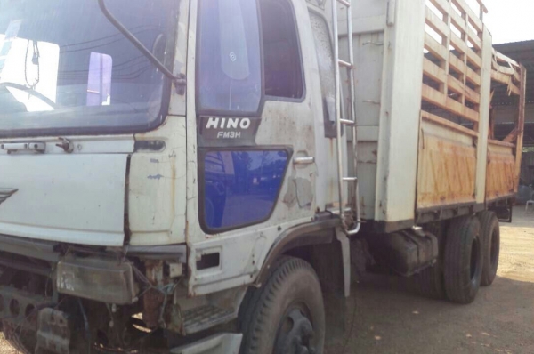 สิบล้อ ฮีโน่ FM3H195แรง 2เพา ปี39 กะบะสามมิต ไม่ดั้ม สภาพพร้อมใช้ ทะเบียนพร้อมโอน สิบล้อ ฮีโน่ FM3H195แรง 2เพา ปี39 กะบะสามมิต ไม่ดั้ม สภาพพร้อมใช้ ทะเบียนพร้อมโอน