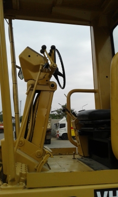 ขายรถเกรด CATERPILLAR 140G S/N 72V13XXX สภาพพร้อมใช้งาน เอกสารเล่มครบ