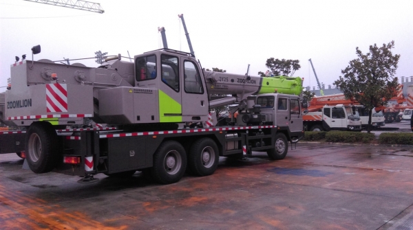 ขายรถเครน zoomlion โฉมใหม่ 25 ตัน