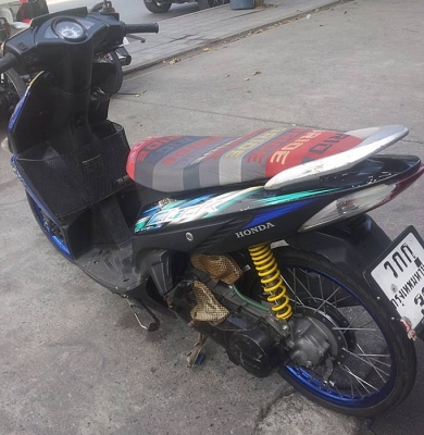 ขายได้ขาย Honda Click คาร์บู ปี51