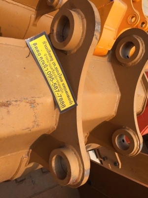 บุ้งกี๋ KOMATSU PC200 นำเข้าจากประเทศเกาหลี  เหล็กหนา เกรดเอ ทน มีของพร้อมส่ง ราคาลูกละ 38,000 บาท