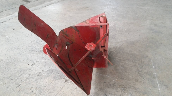 นำเข้าจากญี่ปุ่น หัวหมูขึ้นร่องขนาดเล็กด้านเดียว เก่าญี่ปุ่น ใช้ติดกับรถไถเดินตาม หรือรถพรวนดิน