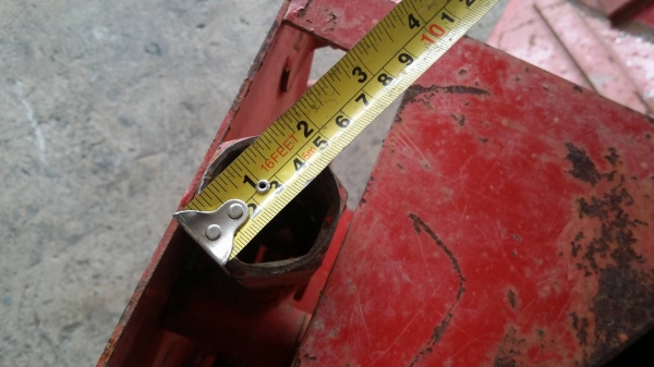 นำเข้าจากญี่ปุ่น หัวหมูขึ้นร่องขนาดเล็กด้านเดียว เก่าญี่ปุ่น ใช้ติดกับรถไถเดินตาม หรือรถพรวนดิน