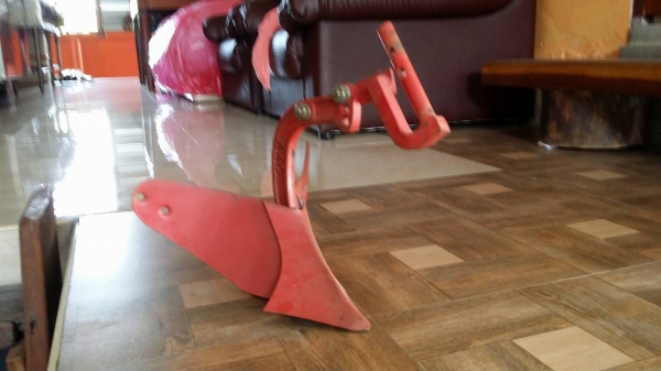 นำเข้าจากญี่ปุ่น หัวหมูขึ้นร่องขนาดเล็ก เก่าญี่ปุ่น ใช้ติดกับรถไถเดินตาม หรือรถพรวนดิน