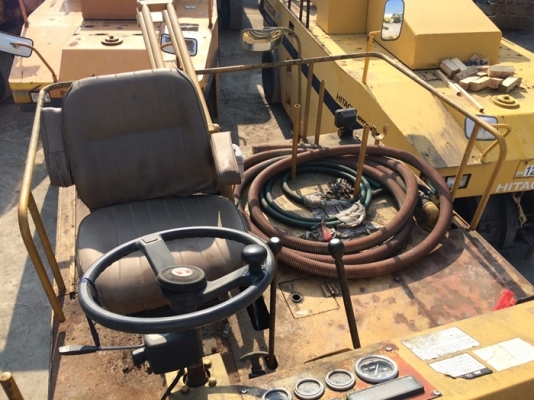 รถบด9ล้อ KAWASAKI KR20D ปี1992 ถึงไทยแล้วครับ รถบด9ล้อ KAWASAKI KR20D ปี1992 ถึงไทยแล้วครับ