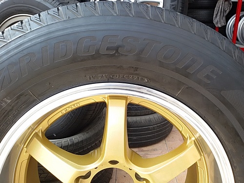 ขายล้อLENSO RTX 17 6รู กว้าง8 ET20 พร้อมยาง  4 ล้อ