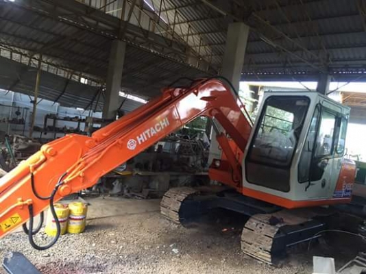 ขายรถขุด HITACHI รุ่น  EX60G  เก่านอกแท้ มีเอกสารใบอินวอย รถไม่เคยใช้งานในไทย  สนใจโทร : 099-907-9273 กิ๊ฟ