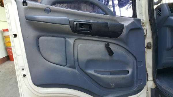 ขายรถ 6 ล้อ ฮีโน่เมก้า ตู้เปียก  150 แรง ปี 49 สภาพดี คัสซีสวย จัดแนนท์ได้ครับ สนใจติดต่อได้ที่  081-9420141 , 081-5715326