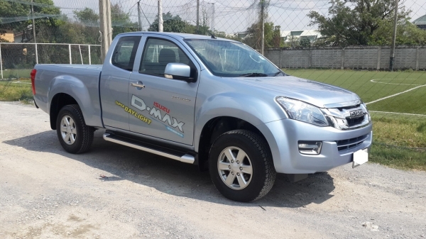 ISUZU D-MAX  Space Cab Z  2.5 Ddi VGS โฉม HI LANDER รถสวย ไมล์น้อยๆๆๆมากๆๆ สนใจทักเลยน่ะคร่ะมีคันเดียวเท่านั้นคร่ะ