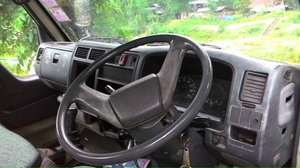 ขาย6ล้อ ยาว ปี39 เครื่อง 115 แรงม้า