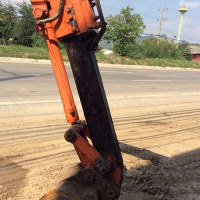 ขายรถขุด ยี่ห้อ:KUBOTA รุ่น:KH15h (อาร์มยืดได้) เท่ากับPC35รถเก่านอกแท้ มีเอกสารใบอินวอย รถไม่เคยใช้งานในไทย สนใจติดต่อ099-907-9273กิ๊ฟ