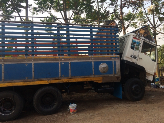 ขายรถบรรทุกสิบล้อสภาพดี ขายรถบรรทุกสิบล้อสภาพดี