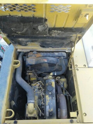 KOMATSU PC 60-6 รถบอดี้สวยเดิมสภาพดีพร้อมใช้งานได้เลยครับ เครื่องยนต์เดิมปั๊มเดิมๆแห้งดีแรงดีทำงานเร็วไม่โหลดครับ ภายในเก๋งสะอาดสวย คอนโทรลยาว ขับง่ายใช้งานได้คล่องตัวสุดๆ ภายนอกบูมอาร์มสวยไม่มีปะไม่มีดาม ช่วงล่างเอวแน่นดี โรลเลอร์ใบแทรกสภาพดีประมาณ 60\% พ