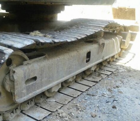 KOMATSU PC 60-6 รถบอดี้สวยเดิมสภาพดีพร้อมใช้งานได้เลยครับ เครื่องยนต์เดิมปั๊มเดิมๆแห้งดีแรงดีทำงานเร็วไม่โหลดครับ ภายในเก๋งสะอาดสวย คอนโทรลยาว ขับง่ายใช้งานได้คล่องตัวสุดๆ ภายนอกบูมอาร์มสวยไม่มีปะไม่มีดาม ช่วงล่างเอวแน่นดี โรลเลอร์ใบแทรกสภาพดีประมาณ 60\% พ