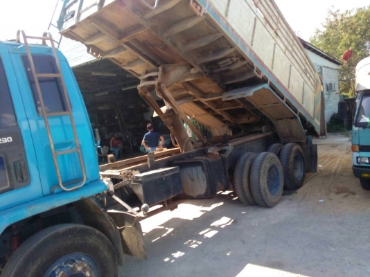 สิบล้อ อีซูซุ ร็อค 210 สโลส 2เพา ดั้มมีเนียม สภาพดีสวยพร้อมใช้ ทะเบียนพร้อมโอน