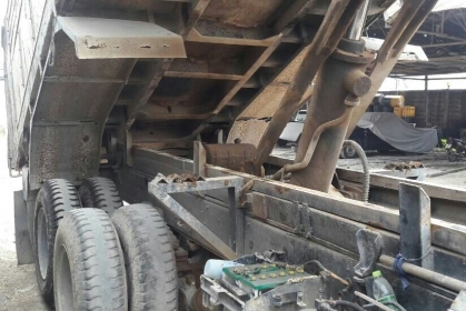 สิบล้อ อีซูซุ ร็อค 210 สโลส 2เพา ดั้มมีเนียม สภาพดีสวยพร้อมใช้ ทะเบียนพร้อมโอน