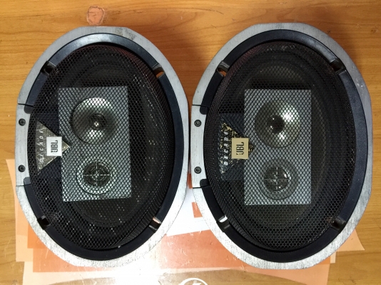 ขายโลโก้ JBL รุ่น TM Series สีส้มของแท้บริษัทมหาจักร