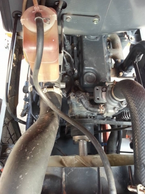 คูโบต้า L2808 4 WD ใบมีดดันหน้าตราช้าง รถไร่ไม่เคยลงนา เล่มทะเบียนพร้อม