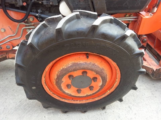 คูโบต้า L2808 4 WD ใบมีดดันหน้าตราช้าง รถไร่ไม่เคยลงนา เล่มทะเบียนพร้อม