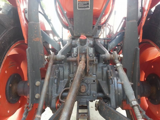 คูโบต้า L2808 4 WD ใบมีดดันหน้าตราช้าง รถไร่ไม่เคยลงนา เล่มทะเบียนพร้อม