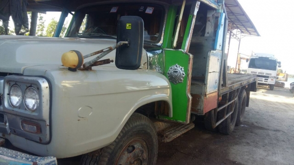 สิบล้อหางปลา 2 เพลา เครื่อง 165 แรง สโลกลาง รถพร้อมใช้งานขึ้นแม็คโคร 200 ได้ สิบล้อหางปลา 2 เพลา เครื่อง 165 แรง สโลกลาง รถพร้อมใช้งานขึ้นแม็คโคร 200 ได้