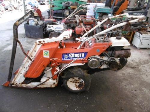 ขาย รถเกี่ยวข้าวเดินตาม   KUBOTA  HF30  รหัสสินค้า : 80803395 เพิ่มเติมที่ www.nihonmono.com