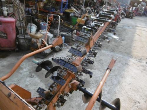 ขาย รถขุดร่องดินเดินตาม   KAWABE   F-50H รหัสสินค้า : 80803427 เพิ่มเติมที่ www.nihonmono.com
