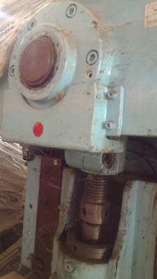 เครื่องปั๊มกดอัดขึ้นรูปชิ้นงาน ยี่ห้อ SAMYANG HEAVY MACHINERY ขนาดแรงกดปั๊ม 25 ตัน  (มีแค่ 6 เครื่อง)