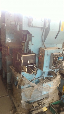 เครื่องปั๊มกดอัดขึ้นรูปชิ้นงาน ยี่ห้อ SAMYANG HEAVY MACHINERY ขนาดแรงกดปั๊ม 25 ตัน  (มีแค่ 6 เครื่อง)