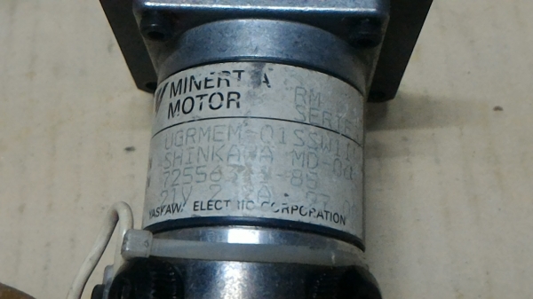 มอเตอร์ DC  MINERTIA พร้อม เอ็นโค้ดเดอร์ ที่ส่วนท้ายของมอเตอร์ เริ่มหมุนที่ 12 V.  แกนเพลาขนาดโตประมาณ 6 -8 มม. แรงบิดออกตัวดี  ( มี 6 ตัว)